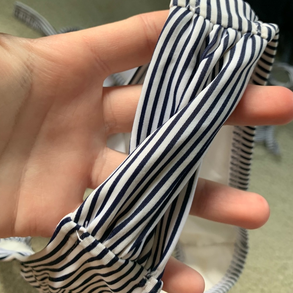 Striped bikini - Picture 3 of 5
